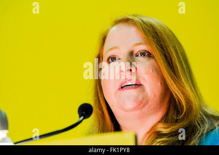 Belfast, Nordirland. 05. März 2016 - Stellvertretender Führer Naomi Long auf der Jahreskonferenz der Allianzpartei 2016. Kredit: Stephen Barnes/Alamy Live News. Stockfoto