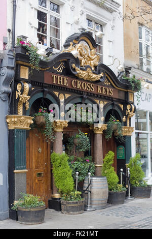 Das Kreuz Schlüssel Pub, 31 Endell Street, Covent Garden, London Stockfoto