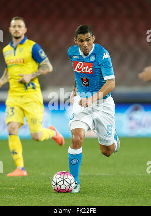 Neapel, Italien. 5. März 2016. Allan in der italienischen Serie ein Fußballspiel zwischen SSC Napoli und Chievo Verona im Stadion San Paolo in Neapel Italien, März 06, 2016 Napoli gewann 3: 1 Credit: Agnfoto/Alamy Live-Nachrichten Stockfoto