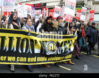 London, UK. 5. März 2016. Millionen Frauen steigen Demonstration in London, Samstag, 5. März 2016 Credit: KEITH MAYHEW/Alamy Live-Nachrichten Stockfoto