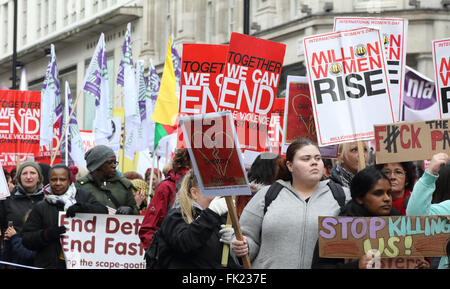 London, UK. 5. März 2016. Millionen Frauen steigen Demonstration in London, Samstag, 5. März 2016 Credit: KEITH MAYHEW/Alamy Live-Nachrichten Stockfoto