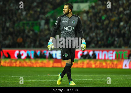 Lissabon, Portugal. 5. März 2016.  SPORTING-BENFICA - Rui Patricio, Sporting Goalkepper in Aktion während der portugiesischen Liga Fußballspiel zwischen Sporting und Benfica im Estádio Alvalade XXI, in Lissabon, Portugal statt. Foto: Bruno de Carvalho/Alamy Live News Stockfoto