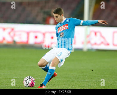 Neapel, Italien. 5. März 2016. Jorginho in der italienischen Serie A-Fußballspiel zwischen SSC Napoli und Chievo Verona im Stadion San Paolo in Neapel Italien. Napoli gewann 3: 1. © Ciro De Luca/Pacific Press/Alamy Live-Nachrichten Stockfoto