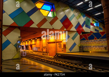 Olaias u-Bahnstation in der Innenstadt von Lissabon Stockfoto