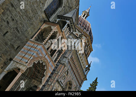 Cappella Colleoni und Basilica di Santa Maria Maggiore in Duomo´s Platz von Bergamo, Lombardei, Italien Stockfoto