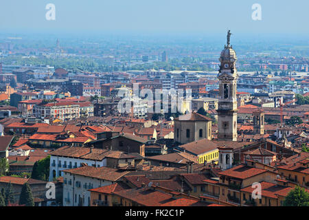 Blick vom Hügel San Vigilio in Bergamo. Lombardei, Italien Stockfoto