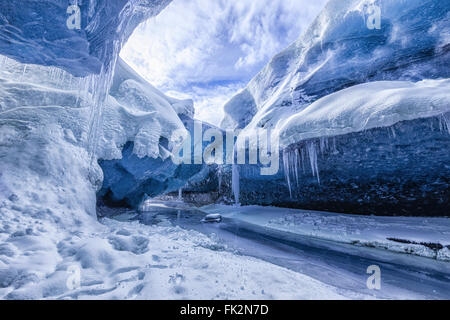 Blaue Eishöhle in Island Stockfoto