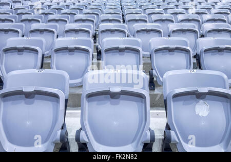 Stadion Sitzreihen bereit in eine neue Anlage Stockfoto