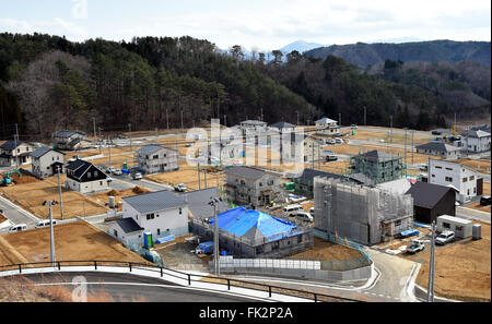 Miyako City, Japan. 4. März 2016. Eine Wohnprojekt wird auf einem Hügel, etwa 40 Meter über dem Stadtzentrum in der Nähe von Miyako City, Präfektur Iwate, Nordosten Japans auf Freitag, 4. März 2016 gebaut. Am 11. März markiert Japan das fünfjährige Jubiläum von dem verheerenden Erdbeben und Tsunami, schlug die nordöstliche Region des Landes verließen mehr als 18.000 Menschen tot oder vermisst. © Natsuki Sakai/AFLO/Alamy Live-Nachrichten Stockfoto