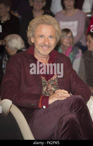 Promis bei Markus Lanz Show mit: Thomas Gottschalk wo: Hamburg, Deutschland bei: 3. Februar 2016 Stockfoto