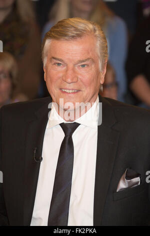 Promis bei Markus Lanz Show mit: Jochen Busse wo: Hamburg, Deutschland bei: 3. Februar 2016 Stockfoto