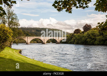 Dunkeld-Brücke, erbaut von Thomas Telford in Schottland. Stockfoto