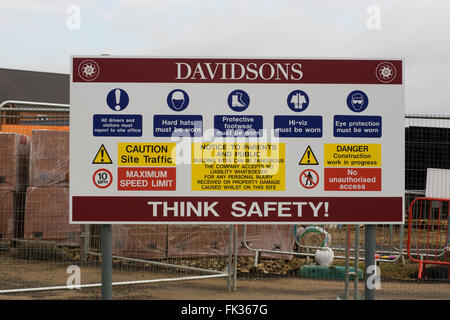 Sicherheit-Schild am Eingang zu einer Stadt-Baustelle. Stockfoto