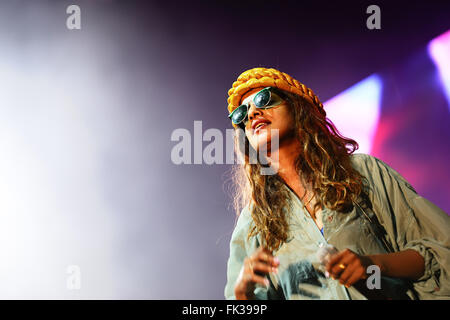 BENICASSIM, Spanien - 20 Juli: M.i.a., ein Rapper namens Mathangi Maya Arulpragasam, führt beim FIB Festival. Stockfoto