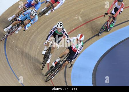 Lee Valley Velo Centre, London UK. 6. März 2016. UCI Track Cycling Weltmeisterschaften Mens Madison. Team Schweiz Credit: Aktion Plus Sport/Alamy Live-Nachrichten Stockfoto