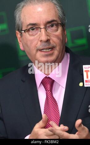 Brasilien-Sprecher des Hauses Eduardo Cunha während einer Pressekonferenz 1. März 2016 in Brasilia, Brasilien. Cunha wird wegen Korruption und Schweizer Geheimkonten untersucht. Stockfoto