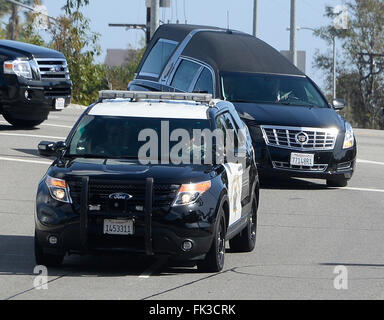 Westwood, Kalifornien, USA. 6. März 2016.  CHP eskortieren den Hurst die Überführung von Nancy Reagan von zu Hause hier Belair Sonntagmorgen im Alter von 94 Jahren gestorben. Foto von gen Blevins/LA Daily News/ZumaPress. Bildnachweis: Gene Blevins/ZUMA Draht/Alamy Live-Nachrichten Stockfoto