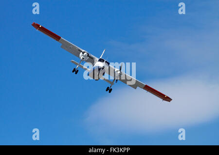 Leichte touristischen Flugzeug Landung am Flughafen Queenstown, Otago, Südinsel, Neuseeland Stockfoto