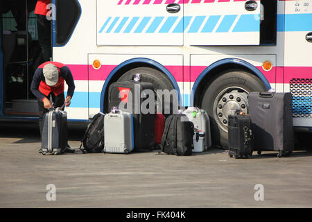 Chiang Mai, THAILAND-13. Februar 2016: Bus Sombattour Bus-Unternehmen. Strecke Bangkok und Chiang Mai. Stockfoto