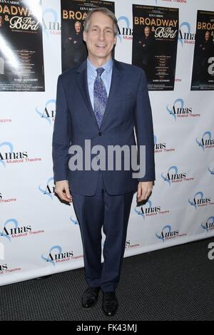 Premierenfeier für AMAS Musiktheater der Broadway und der Barde bei den Löwen Theater - Ankünften.  Mitwirkende: Gregg Edelman wo: New York, New York, Vereinigte Staaten von Amerika bei: 5. Februar 2016 Stockfoto