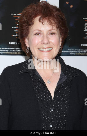 Premierenfeier für AMAS Musiktheater der Broadway und der Barde bei den Löwen Theater - Ankünften.  Mitwirkende: Judy Kaye wo: New York, New York, Vereinigte Staaten von Amerika bei: 5. Februar 2016 Stockfoto