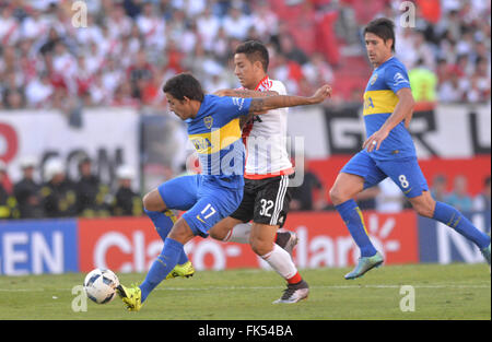 Autonome Stadt, Argentinien. 6. März 2016. Die argentinische super classic Fuß ball River Plate gegen Boca Juniors im Estadio Monumental Antonio Vespucio in Argentinien durch die Übergangs-Turnier 2016. © Javier Escobar/Pacific Press/Alamy Live-Nachrichten Stockfoto