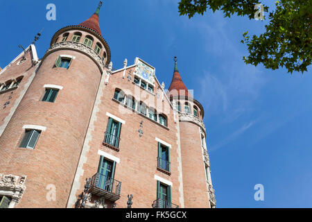 Casa de Les lesPunxes o Casa Terrades, Josep Puig ich Cadafalch. Barcelona. Stockfoto