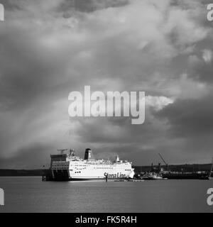 Stena Line Fähre in für Service Reparaturen in Falmouth Docks, Cornwall Stockfoto