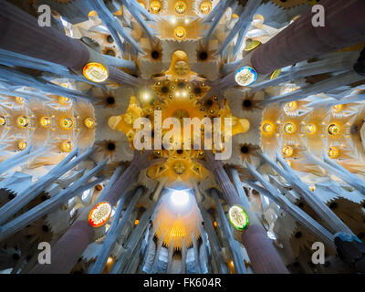 Die Basílica entwarf ich Temple Expiatori De La Sagrada Família von spanischen Architekten Antoni Gaudí - Barcelona, Spanien Stockfoto