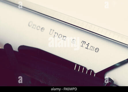 Detail der Schreibmaschine und Schreiben von Once Upon A Time Stockfoto