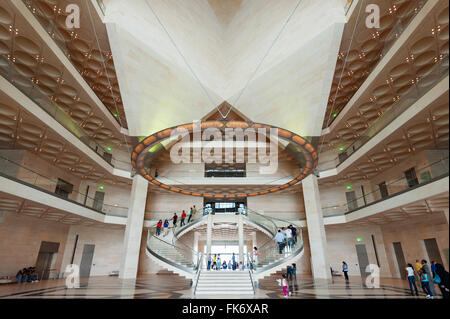 Innenraum des Museums für islamische Kunst in Doha Katar