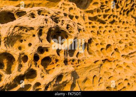 Details der Felsen am Strand von Elgol, Isle Of Skye, Highlands, Schottland, Vereinigtes Königreich Stockfoto