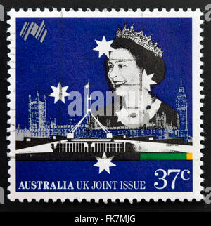 Australien - ca. 1988: Eine Briefmarke gedruckt in Australien zeigt Königin Elizabeth II, ca. 1988 Stockfoto