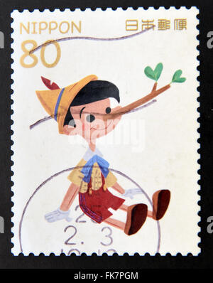 JAPAN - CIRCA 2000: eine Briefmarke gedruckt in Japan zeigt ein Bild von Pinocchio, circa 2000. Stockfoto