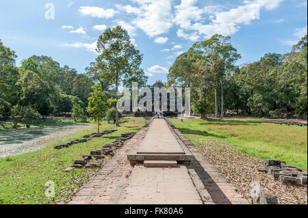 Eintrag von Angkor Baphuon, ein langer Weg Stockfoto