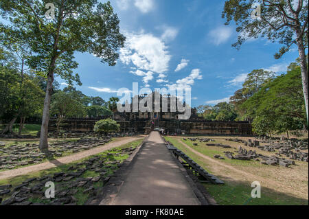 Eintrag von Angkor Baphuon, ein langer Weg Stockfoto