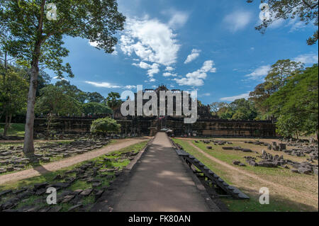 Eintrag von Angkor Baphuon, ein langer Weg Stockfoto