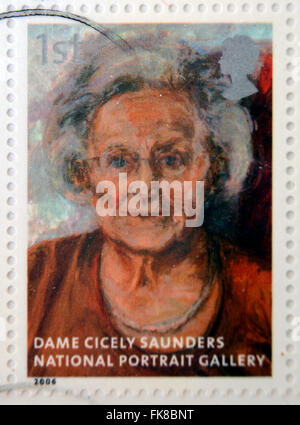 Vereinigtes Königreich-CIRCA 2006: Briefmarke gedruckt in Großbritannien gewidmet der national Portrait Gallery zeigt Dame Cicely Saunders Stockfoto