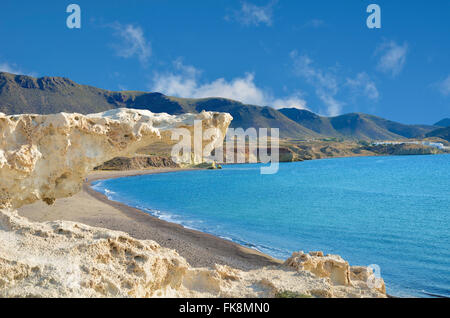 Los Escullos Beach, einem der vulkanischen Schönheiten des Cabo de Gata, Andalusien, Spanien Stockfoto