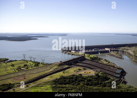 Luftaufnahme von Wasserkraftwerk Itaipu Stockfoto