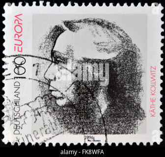 Deutschland - CIRCA 1996: Eine Briefmarke gedruckt in Deutschland zeigt Käthe Kollwitz, ca. 1996 Stockfoto