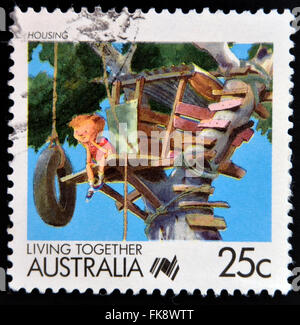 Australien - ca. 1988: Eine Briefmarke gedruckt in Australien das Leben zusammen Australien Serie zeigt Bild des Gehäuses ca. 1988 Stockfoto