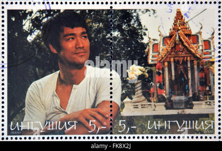 Republik von Sacha (Jakutien) - CIRCA 2000: Eine Briefmarke gedruckt in Jakutien zeigt Bruce Lee, circa 2000 Stockfoto