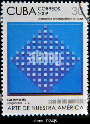 Kuba-CIRCA 2009: Briefmarke gedruckt in Kuba, gewidmet der Kunst unserer Amerika, zeigt Cromoplástica Atmosphäre IV von Luis Tomasello Stockfoto