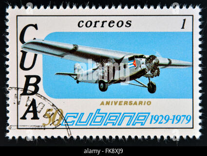 Kuba - ca. 1979: Eine Briefmarke gedruckt in Kuba feiert den 50. Jahrestag der Cubana Airlines, ca. 1979 Stockfoto