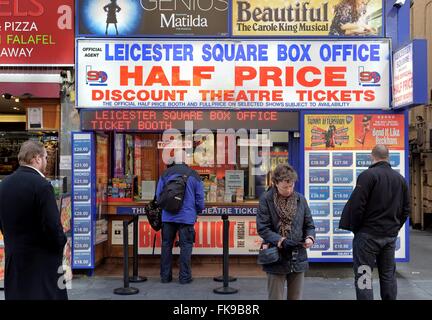 Theater Ticket Kiosk in Leicester Square London West End Stockfoto