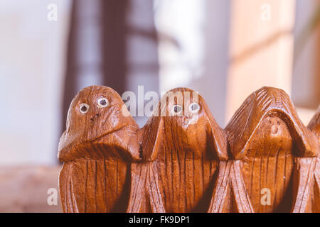 Drei Affen hören, sehen und sprechen nichts Böses Stockfoto