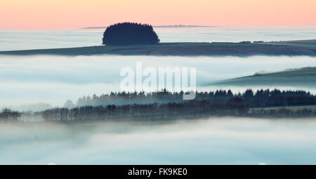 niedrige Wolken über Exmoor National Park, Somerset, England, UK Stockfoto