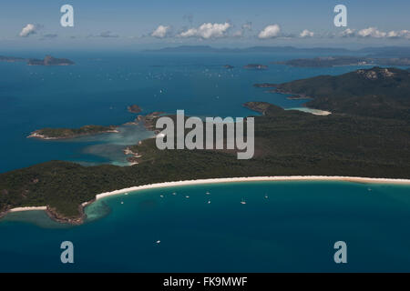 Luftaufnahme von Whitehaven Beach - eine sieben Kilometer lange Strecke von unberührten reinen weißen Quarzsand Stockfoto