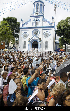 Masse auf die Masse der das Fest des Heiligen Benedikt vor der Kirche des Heiligen Benedikt Stockfoto